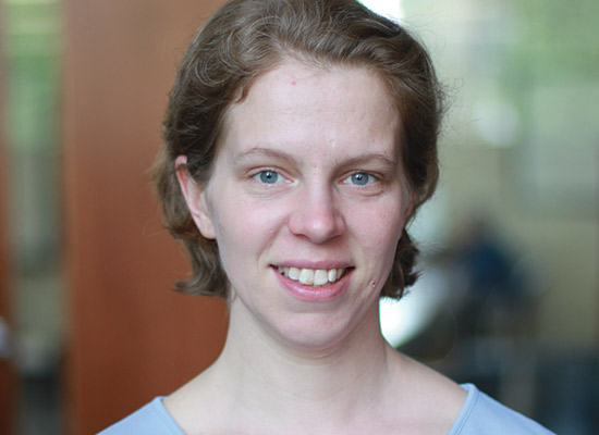 Caira Bongers Headshot