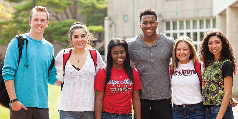Students smile at Bryn Athyn College