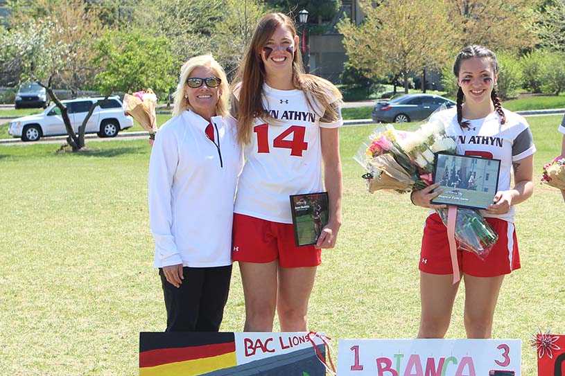 head coach Denise Roessler with an international lacrosse student-athlete from Germany /_media/migrated-images/denise-roessler-womens-lax-pageheader.jpg
